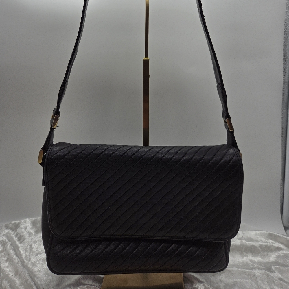 Yves Saint Laurent Crossbody Unisex Leather Bag With Free Jewelry Or Unisex